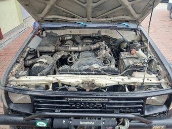 Toyota land cruiser lj70 - 10