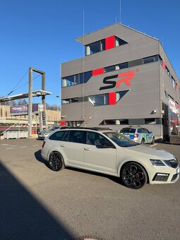 Škoda octavia 3rs 245 - 10