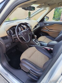 Opel Zafira Tourer 2.0 CDTi ECOTEC - 10