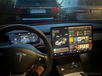 Tesla 3 long - 10