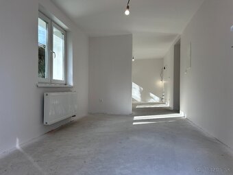 Rodinný dom - kompletná rekonštrukcia - Hrachovište - 10