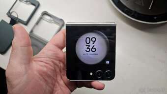 Samsung Galaxy Z Flip 5 dual 256GB - aj vymením - 10