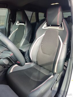 Toyota Corolla Combi 2.0 Hybrid GR Sport + Dynamic - 10