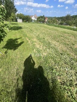 Exkluzívne na predaj stavebný pozemok v meste Beladice,... - 10