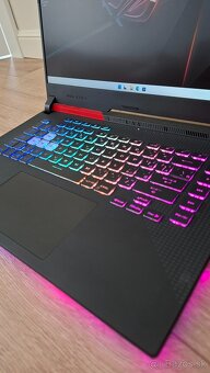 Asus ROG Strix - 10