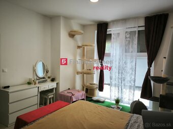 Priestranný 2,5-izbový byt v Kráľovom Brode s parkovaním a p - 10