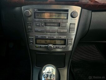 TOYOTA AVENSIS 2.0 D-4D●NOVÁ STK●VYHRIEVANÉ SEDADLÁ ● - 10
