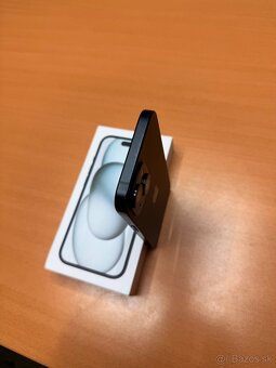 iPhone 15, Black, 128gb - 10