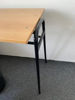 Lavice, stôl a stoličky - 10