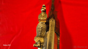 BAROKOVÁ KRESADLOVKA - 10