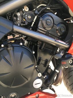 Kawasaki ER6n - 10