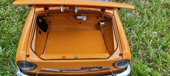 Škoda 100 model deagostini - 10