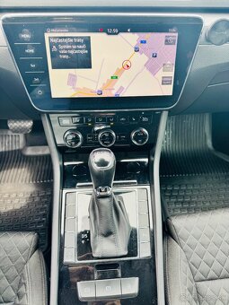 Škoda Superb Combi 2.0 TDI Ambition DSG - 10
