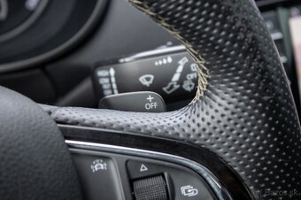 Škoda Octavia Combi 2.0 TDI RS DSG 12/2016 - 10
