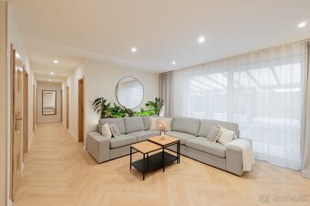 4-izbový kompletne zariadený rodinný dom - 10