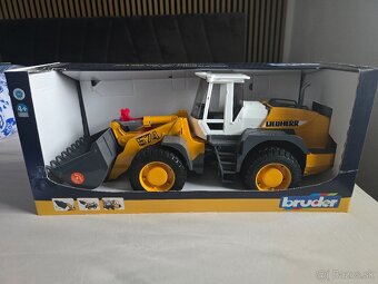 Bruder - 10