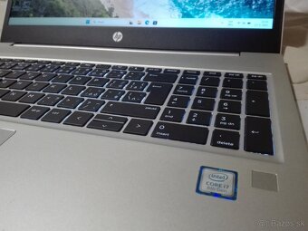 HP. i7-8.gen. 4-jadro.8 GB DDR4. 15,6" FHD. SSD 256GB+500GB - 10
