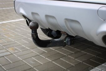 Ford Kuga 2.0 TDCi Duratorq Titanium AWD NELAKOVANÉ - 10