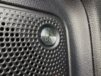 Ford Kuga 2.5 Duratec PHEV 225k Titanium X CVT
- 10