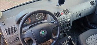 Predam Škoda Fabia 1.2 -Benzin Rok 2004 - 10