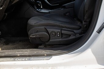 Opel Insignia A 2.0 CDTI 4x4 118kw OPC automat - 10