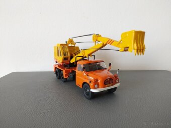 Nákladné autá 1:43 - 10