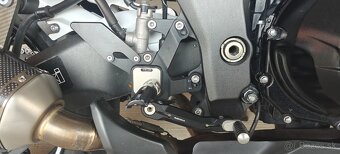 Kawasaki Z1000 - 10