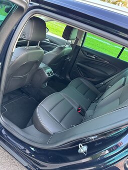 Opel Insignia ST 1.6 CDTI 136k S&S Exclusive - 10