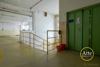 NA PREDAJ: Výrobná hala s veľkým pozemkom v Hlohovci - 10