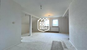 RK4 REALITY - NA PREDAJ - Poschodový rodinný dom s veľkým po - 10