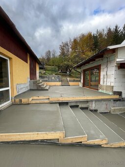 Priemyselne podlahy , metlickovy beton, lesteny beton - 10
