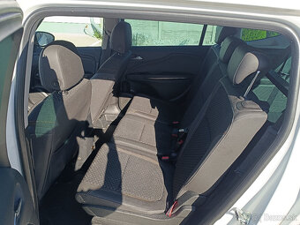 Opel Zafira Tourer 1,6 Turbo 147 kW - 10