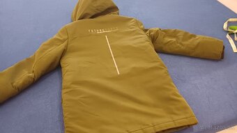 tmavozelená vetrovka - 10