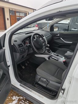 Ford Kuga 2,0tdci 103kw r.v.2010 - 10
