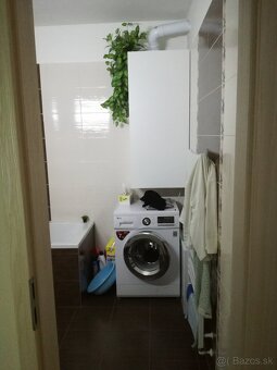 Ponúkame na predaj slnečný a moderný 3-izbový byt - 10