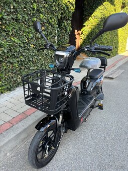 Moderní elektro skútr 350W – nový, LCD displej, světla, blin - 10