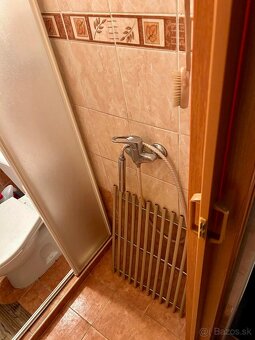 Na predaj celoročne obývateľná chatka Kvitnúci ostrov - 10