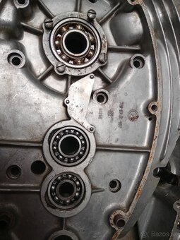 Kryt karburátoru a motor  jawa 150/351,352 - 10