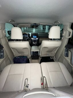 Toyota Landcruiser 2018 , 136000 km, 130KW, 1 majitel - 10