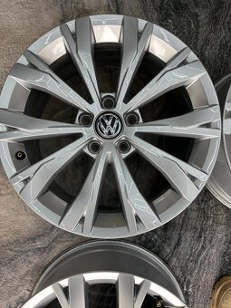 Originál Volkswagen r17 model Montana - 10