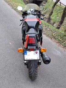 Suzuki GSX-R 1100 1986 - 10