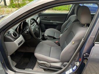 MAZDA 3 - 10