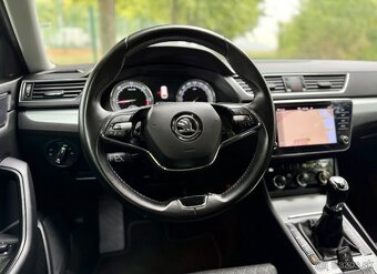 Škoda Superb facelift 2.0 TDI manual 6r rok 2021 - 10