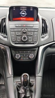 Zafira Sports Tourer - 10