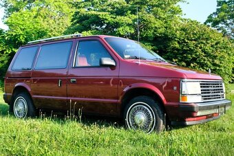Zadná lavica VOYAGER PLYMOUTH 1987 - 10