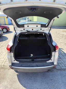 Renault Clio - 10