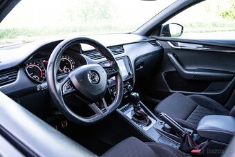 Škoda Octavia Combi 2.0 TDI RS DSG 4x4 - 10
