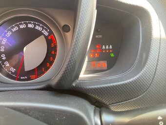 TOYOTA URBAN CRUISER 1.4 D4D 4X4 NAJ.131000 KM - 10