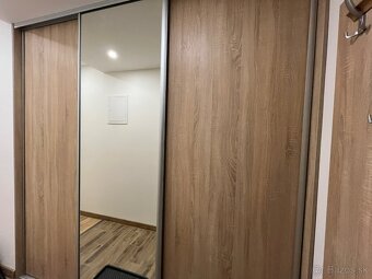TOP LOKALITA-NA PRENÁJOM MODERNÝ, ZARIADENÝ 2IZB.BYT, KE I - 10