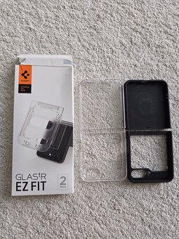 Samsung Z Flip 6 -- 4 mesacny - 10